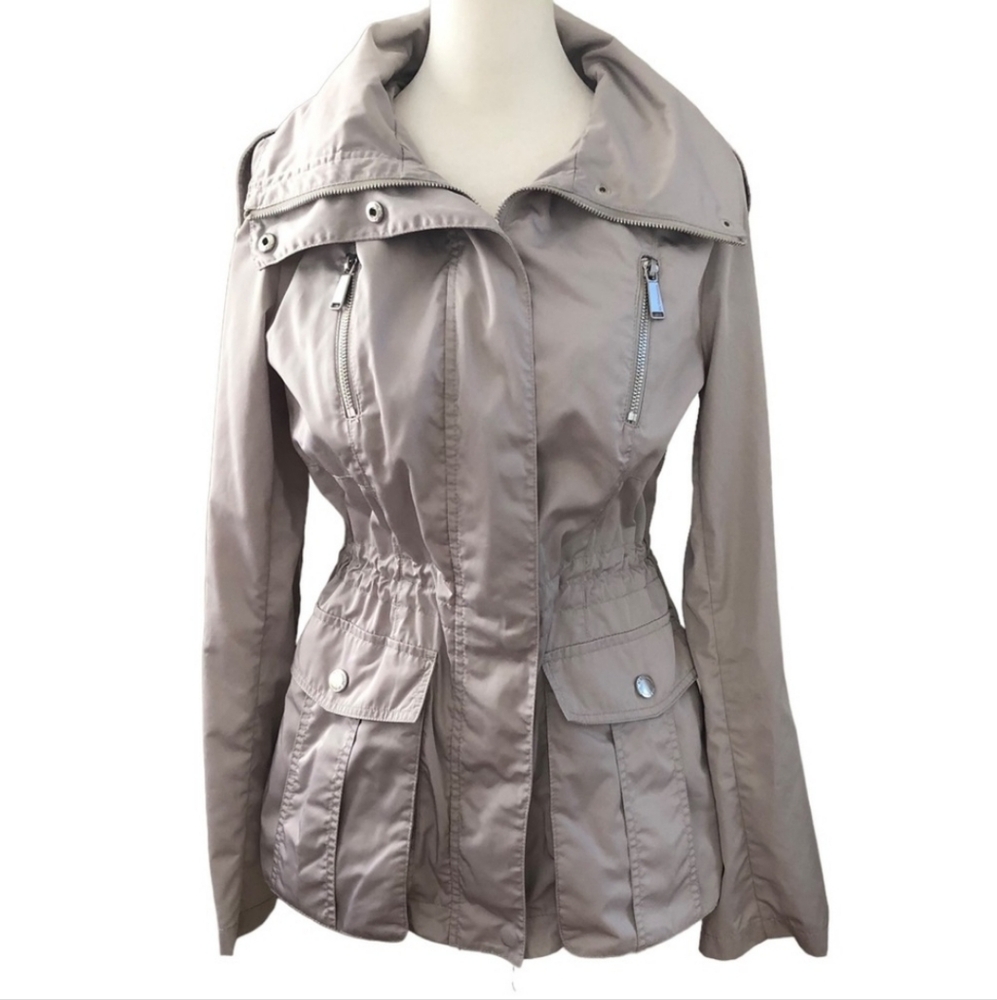 BCBG Generation Women’s Mid Length Rain Jacket Zipper Hood Color Pearl